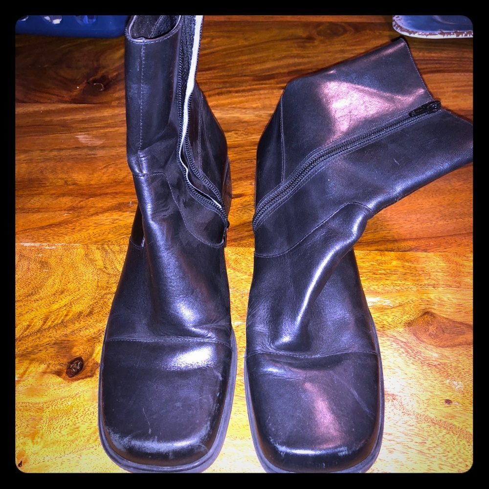 Bandolino Zip boots